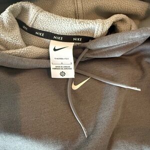 Nike Gray Therma-Fit Sweatshirt L